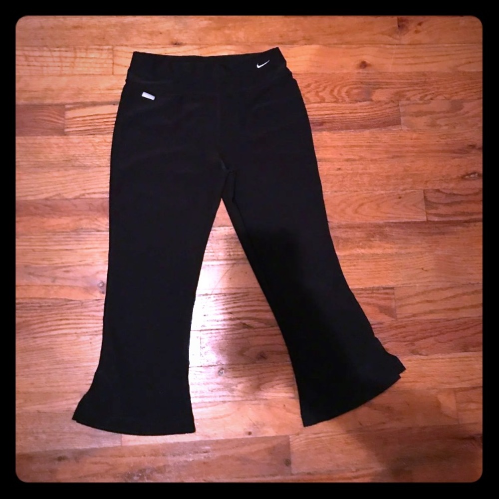 Girls Nike dri-fit Capris